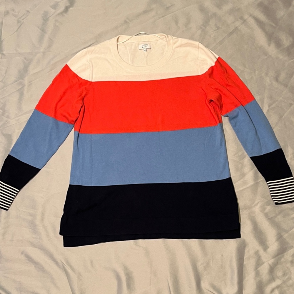 Crown & Ivy Cream, red, light blue & navy and sweater Women’s Size Large